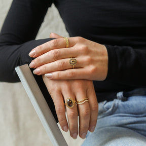 Kae Smoky Flower ring